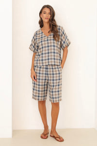 Long linen shorts women, capris linen, capris pants, capris for women, capris women, linen pants, bottoms, high waisted linen pants, high waist linen trousers, culottes, linen, linen clothing, gingham clothes, gingham shorts, gingham pants