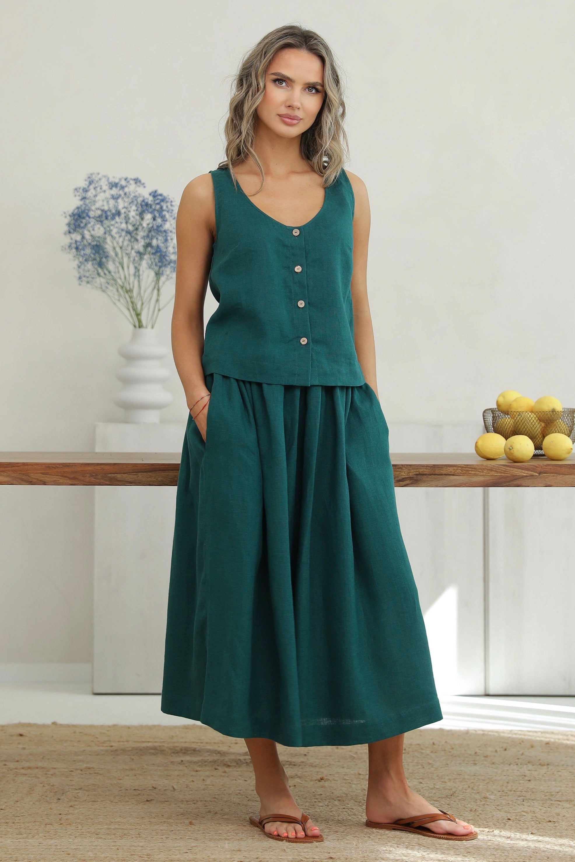 2 Pieces Linen Set in Dark Green Linen Swan 2 Pieces Linen Set in Dark Green Linen Swan